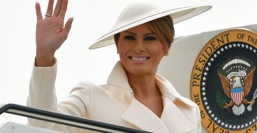 Однотонний шик: 5 розкішних білих образів Меланії Трамп (фото, відео)