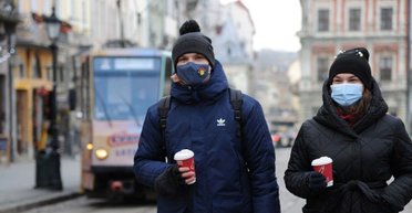 Срок самоизоляции в Украине не будут сокращать до пяти дней, — главный санврач