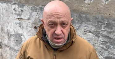 Называли в честь обезьянки из детской программы: СМИ показали школьное фото Пригожина (фото)