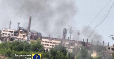 "Горело дерево, в котором запутался снаряд": в Мариуполе взрывалось возле базы РФ "Эспаньолы"