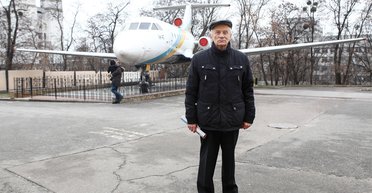 Изобрели в Украине. Как выбраться из падающего самолета с бокалом шампанского в руке