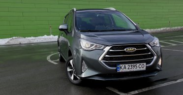 Китайський сім'янин. Чого очікувати від кросовера JAC S3 і кому він підійде — тест-драйв Фокуса