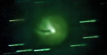 Летить до Землі, втратила "роги" і стала зеленою: що сталося з величезною Диявольською кометою (фото)