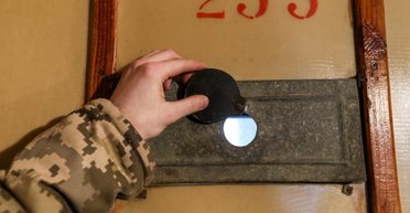 "За нетяжкі злочини": офіцер закликав надати можливість реабілітуватися в'язням у ЗСУ (відео)