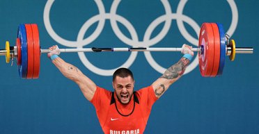 Олимпиада-2024: 20-летний болгарский тяжелоатлет установил новый мировой рекорд (фото, видео)