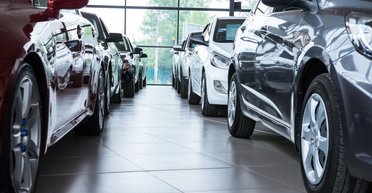 В Україні припинили діяльність понад 100 продавців авто — відома причина