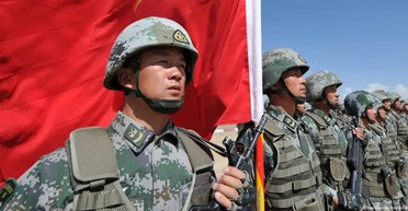 Не только в Украине: китайские военные поражают цели FPV-дронами на учениях (видео)