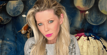 Не могла ходить: звезду "Американского пирога" заметили в неадекватном состоянии (фото)