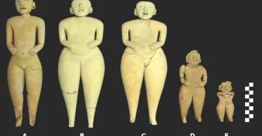 Нашли на вершине пирамиды: в Сальвадоре археологи обнаружили необычные артефакты (фото)