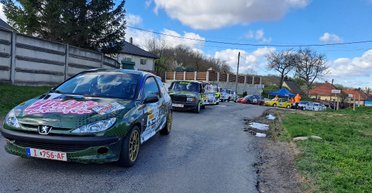Ралі закінчилося трагедією: в Угорщині гоночний автомобіль влетів у натовп глядачів (відео)