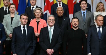 Убогий Трамп, страшний Путін, безхребетний Макрон: як світ потрапив у владу дурнів