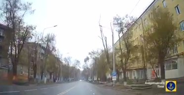 Жизнь как будто вымерла: в мэрии показали "мертвые" кварталы Мариуполя (видео)