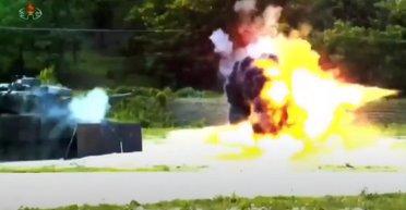 Північна Корея випробовує активну танкову броню власного виробництва (відео)