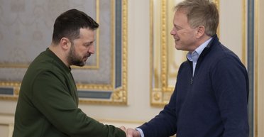 Британия профинансирует 10 тысяч дронов для Украины: подробности (видео)