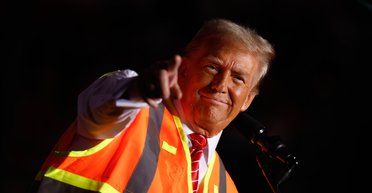 Не только Рейган: нардеп предлагает нарисовать в Киеве мурал Трампу (скриншот)