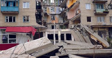 Иван спасет всех. Репортаж из освобожденных городов в зоне АТО