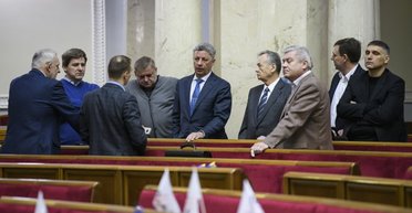 Ключевая оппозиция. Почему депутаты пока не готовы обновить состав ЦИК