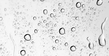 Як з гуски вода. Створено найгладкішу поверхню, на якій не затримується навіть рідина