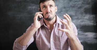 Ваш номер можуть продавати в "даркнеті": як працює телефонний і SMS-спам в Україні