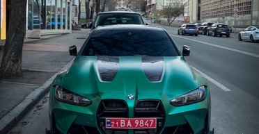 У Києві помітили екстремальний 550-сильний спорткар BMW вартістю понад $150 000 (фото)
