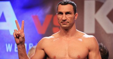 "Шанс для чемпиона мира": Владимиру Кличко предложили выйти на ринг в Саудовской Аравии (видео)