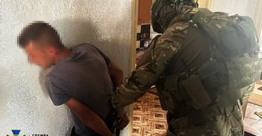 Требовал долю с похоронных выплат: в Черкассах мужчина терроризировал семью погибшего защитника