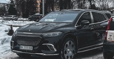 У Рівному з'явився ексклюзивний електрокросовер Maybach за 10 мільйонів (фото)