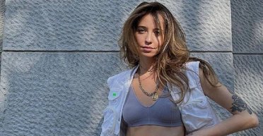 Концерт отменила, а деньги взяла: Дорофеева попала в благотворительный скандал в Вене