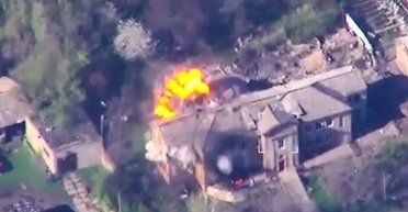 Штаб РФ в Кадиевке снесли не с первого раза, а Бровди пожаловался на слабую БЧ: что произошло (видео)