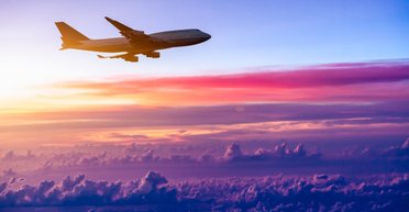 Хаос в небе: два десятка людей сняли с рейса самолета по странной причине (фото)