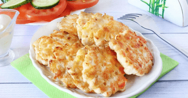 Рубані котлети з курячої грудки з крохмалем і майонезом: простий рецепт смачної страви