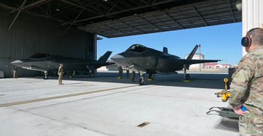 Фонарик на $4 млн: как несоблюдение безопасности привело к повреждению F-35 за 90 млн