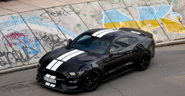 В Украине заметили редкий заряженный Ford Mustang мощностью свыше 500 сил (фото)