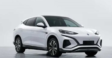 Розсекречено недорогий електрокросовер від Mercedes із запасом ходу 540 км (фото)