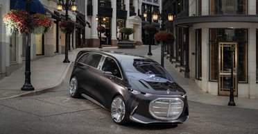 С караоке, шахматами и домашним кинотеатром: каким будет новый Mercedes V-Class (фото)