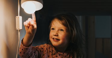 Надежда на свет. Каких отключений ждать и поможет ли Украине строительство новых блоков АЭС