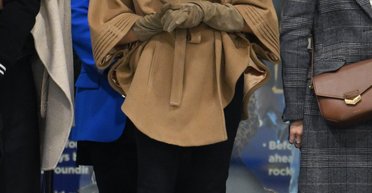 Меган Маркл вийшла на публіку в пальті за 52 тис. грн (фото)