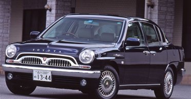 Современная классика: в интернете показали малоизвестную роскошную Toyota в ретростиле (видео)