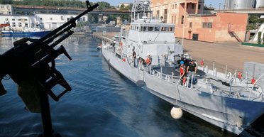 Судьба 16 членов экипажей неизвестна: после удара РФ затонули 2 катера ВСУ, их хотят поднять со дна моря