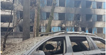 Обстрел Днепра: поврежден роддом, под завалами ТРЦ ищут людей (фото, видео)