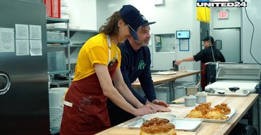 На непростому борошні з Харківщини: Лієв Шрайбер і Євген Гудзь спекли особливі паски