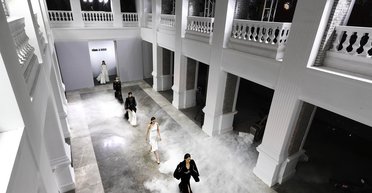 В ZOOM от кутюр. Как выживает мода во время пандемии