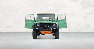 Культовый Land Rover Defender переделали в идеальный внедорожник для экспедиций (фото)