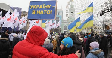 Почему мы не в НАТО? На вопрос президента Зеленского отвечают эксперты – политологи и военные