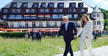 Дружина Бориса Джонсона підтримала Україну на "Євробаченні 2024" (фото)