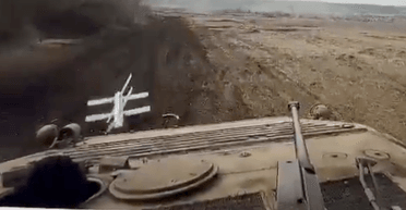 Украинская БМП-2 выдержала удар российского "Ланцета" (видео)