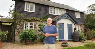 Чоловік витратив $32 тисячі на ремонт старого будинку, а потім з'явився власник-мільйонер (фото)