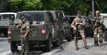 На бронеавтомобілях: до Білорусі прибула велика колона "вагнерівців", — Гаюн (карта)
