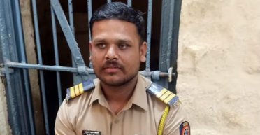 Видали манери: чоловік прикинувся поліцейським заради допомоги сестрі на іспиті (фото)