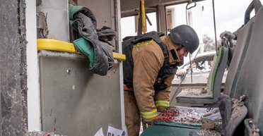 13-летний герой: мальчик спас пассажиров автобуса после удара РФ по Сумам (видео)